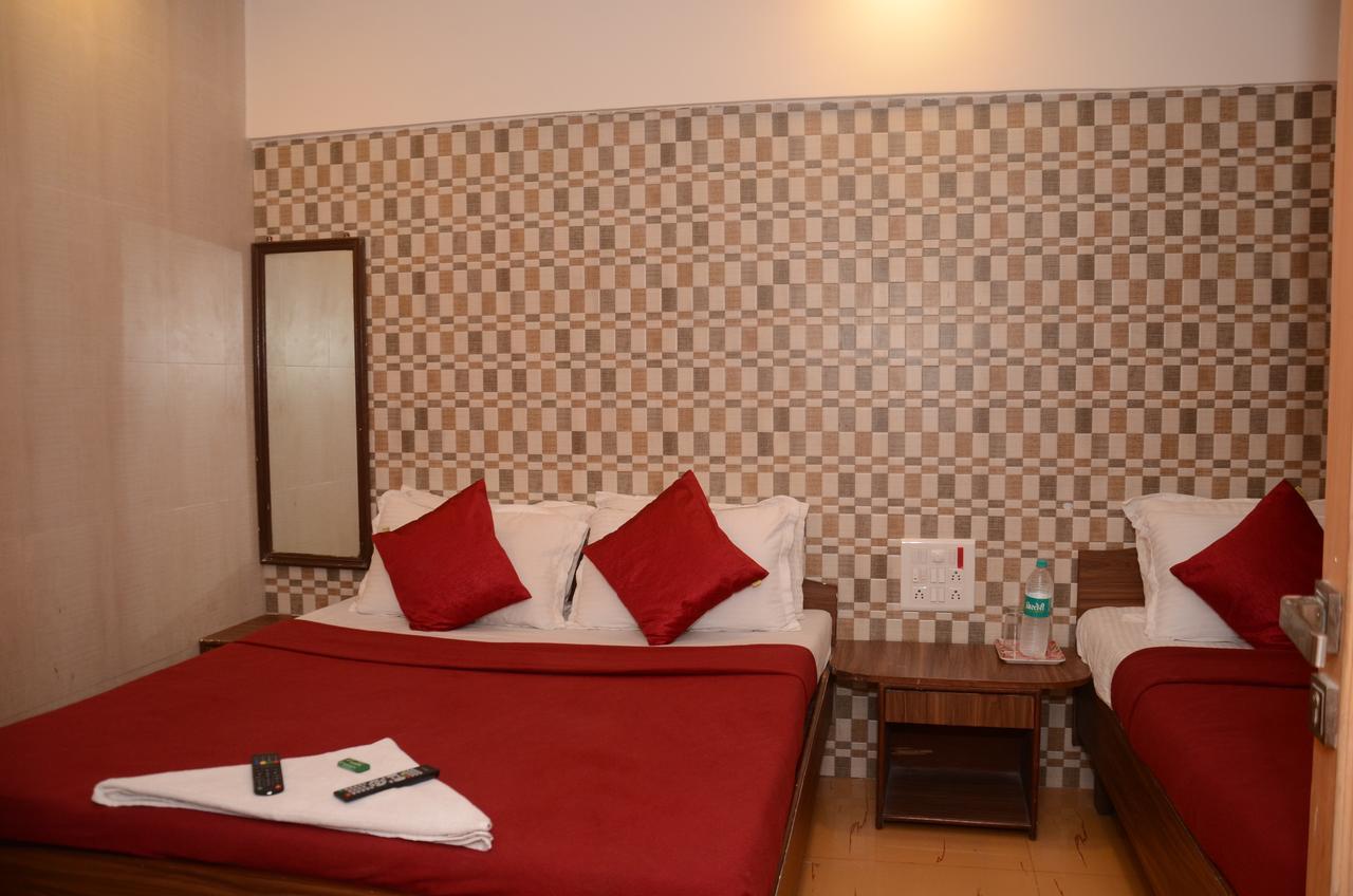 Anil Guest House Mumbai Bagian luar foto