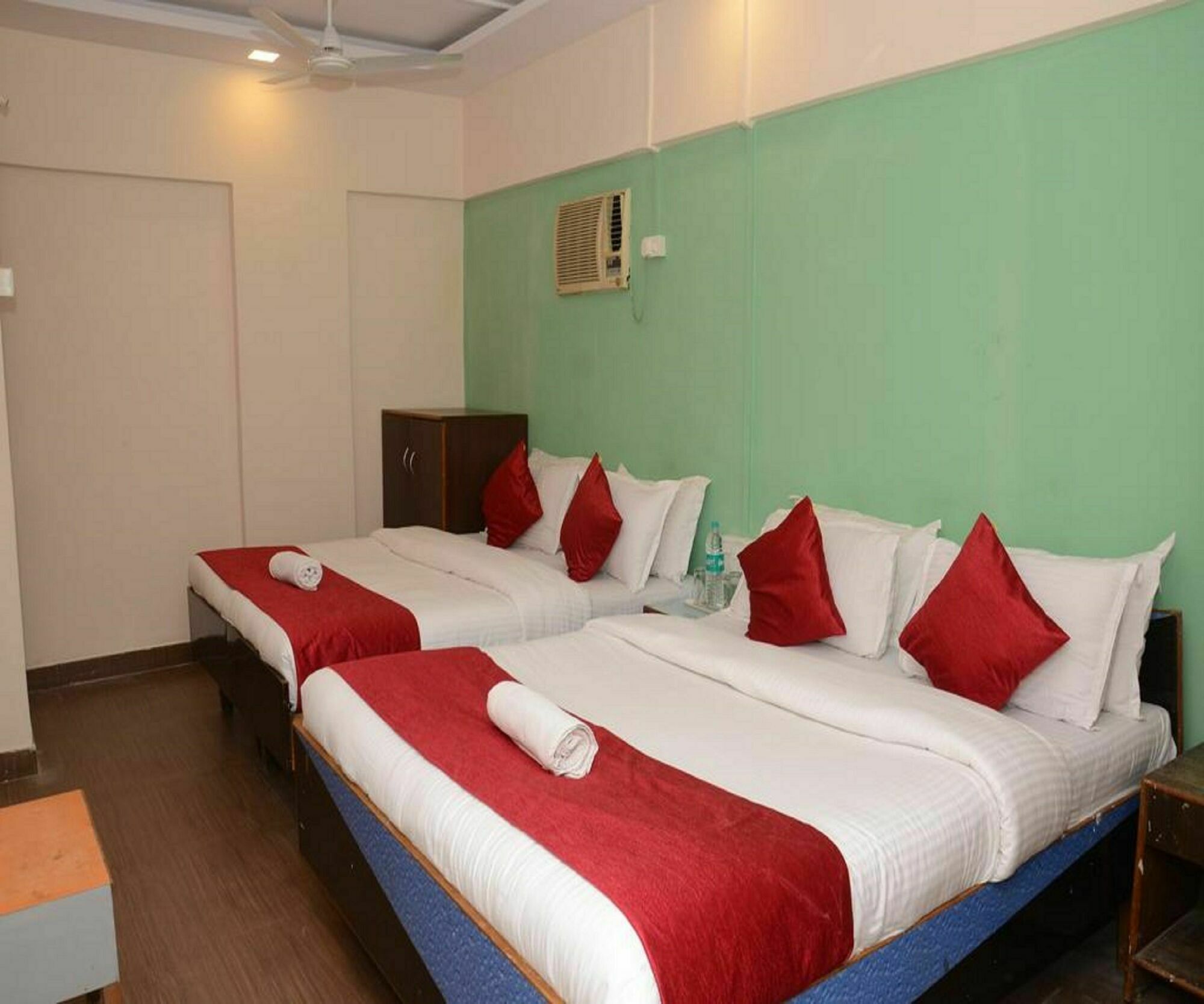 Anil Guest House Mumbai Bagian luar foto