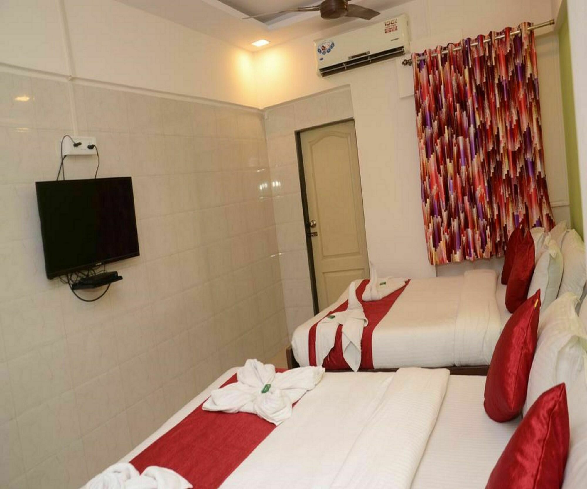 Anil Guest House Mumbai Bagian luar foto