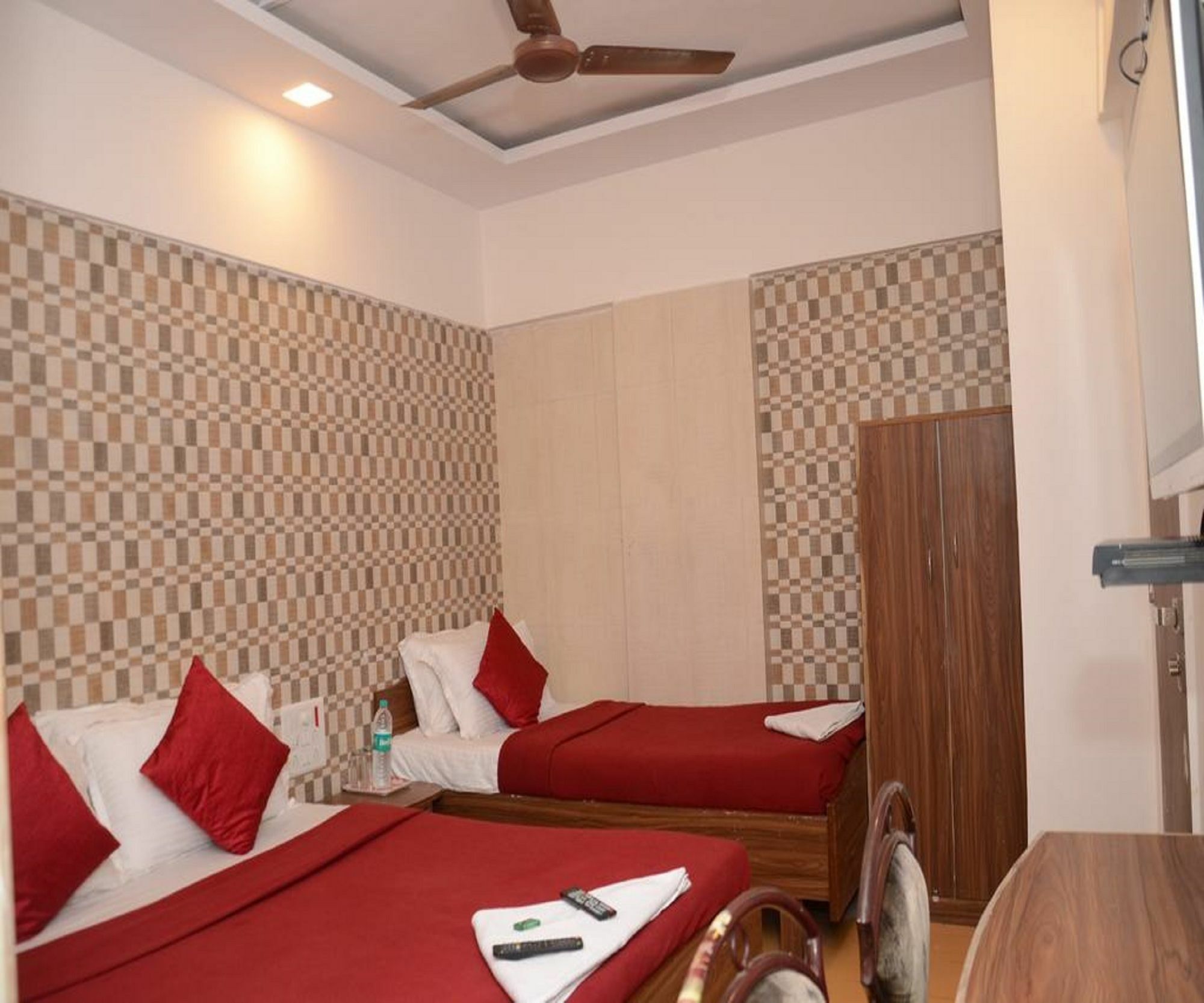 Anil Guest House Mumbai Bagian luar foto